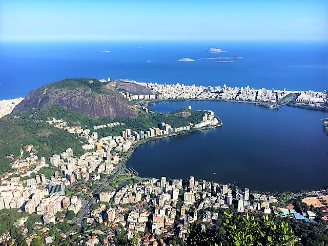 コルコバードの丘の巨大キリスト像はリオで最も人気の観光地だった 子連れブラジル旅行記ブログ