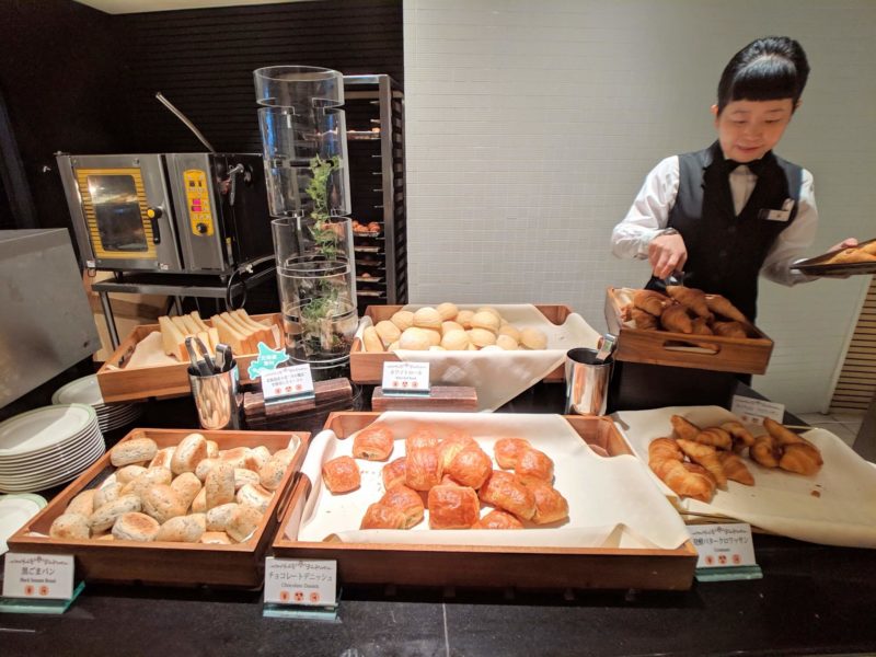 京王プラザホテル札幌　朝食ビュッフェ　パン
