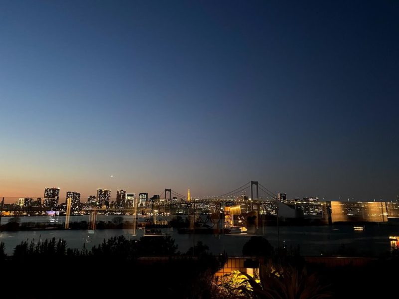 ヒルトン東京お台場からの眺め夕暮れ時