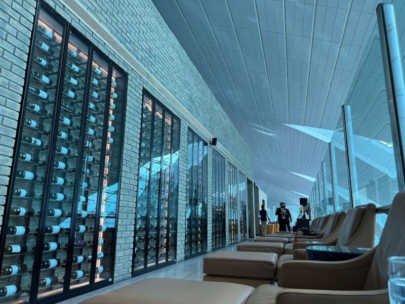 世界一とも言われるドバイの空港ラウンジ