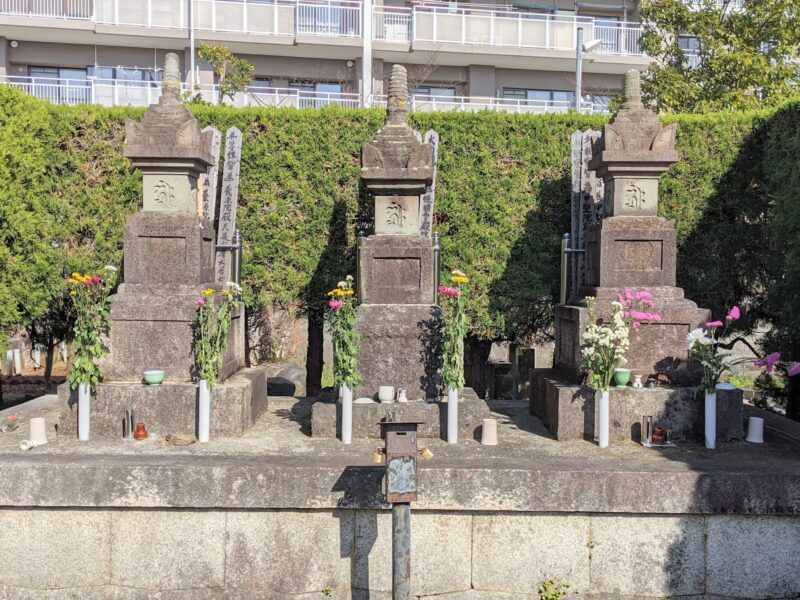 浅井三代の墓