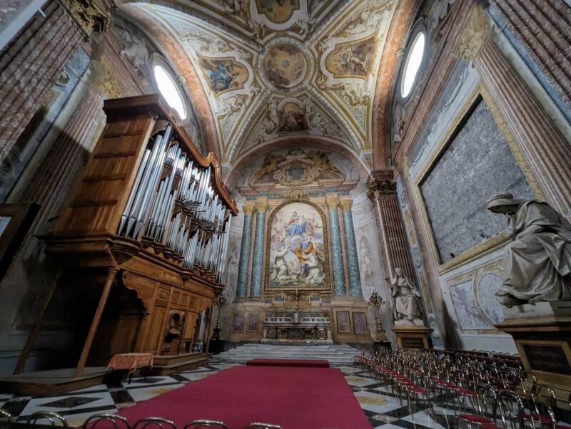 イタリア最大級のパイプオルガンが見事なサンタ・マリア・デランジェリ・エ・デイ・マルティーリ聖堂