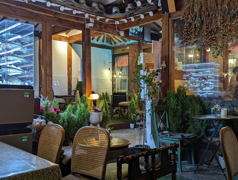ホテル近くの仁寺洞エリアには素敵な飲食店がたくさん！