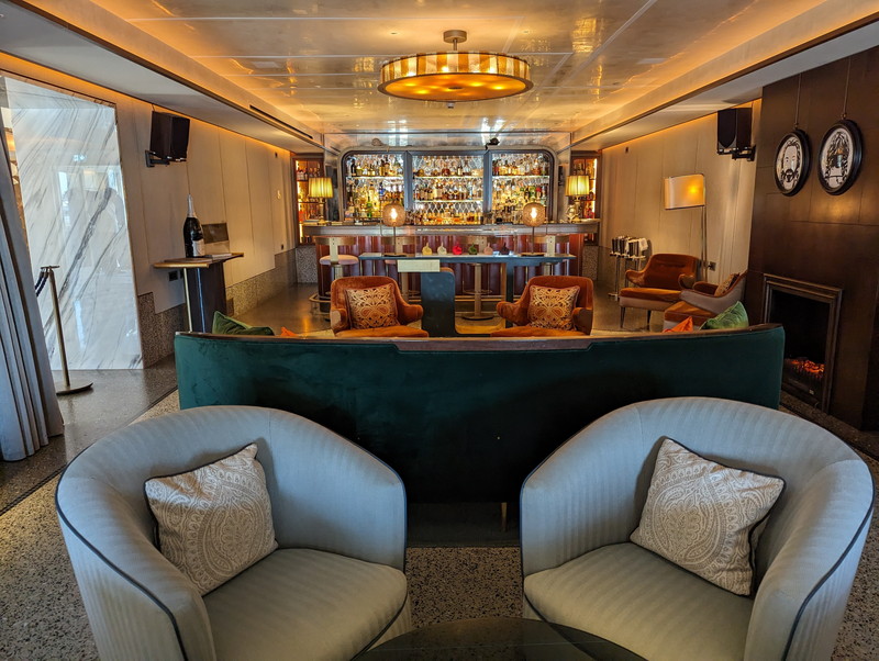 Arts Bar