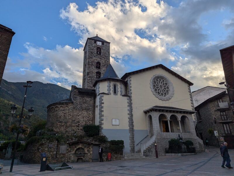 サン エステヴェ教会（Sant Esteve d’Andorra la Vella）