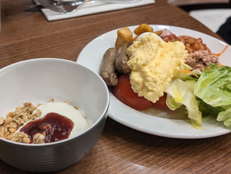 ヒルトン パリ シャルル ド ゴール エアポート　朝食