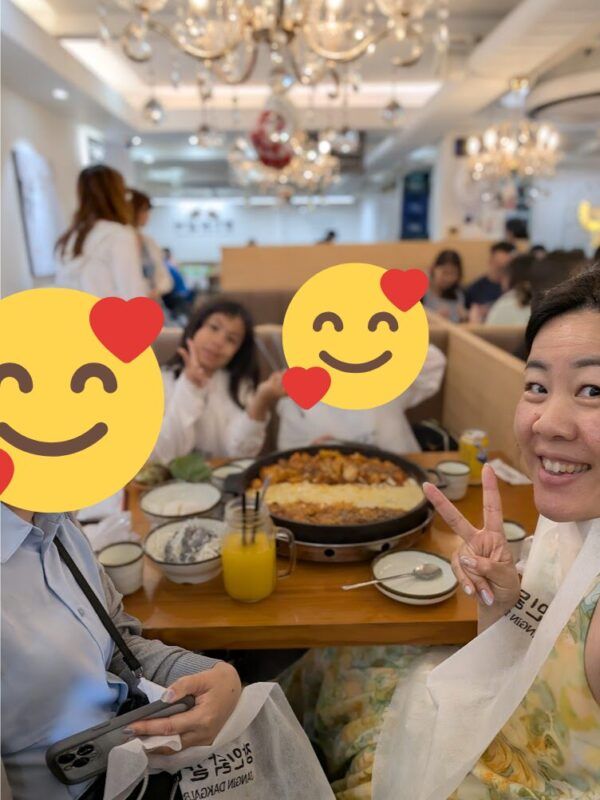 2回目の施術後はみんなと合流してチーズタッカルビを食べました