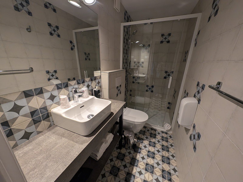 Brit Hotel de Paris　バスルーム